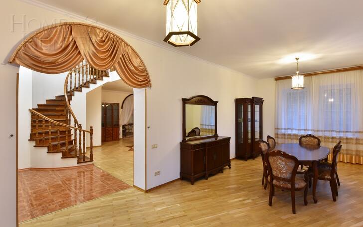 2-этажный коттедж 450 м² с отделкой