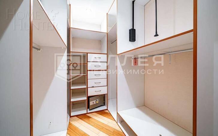 2-этажный коттедж 672 м² с отделкой