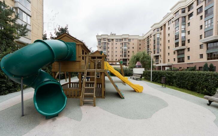 4-КОМН. КВАРТИРА С ОТДЕЛКОЙ 130 М² НА 3 ЭТАЖЕ
