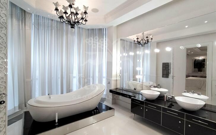 3-этажный коттедж 1 831 м² с отделкой