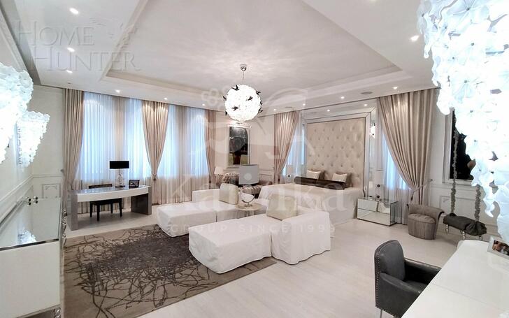 3-этажный коттедж 1 831 м² с отделкой