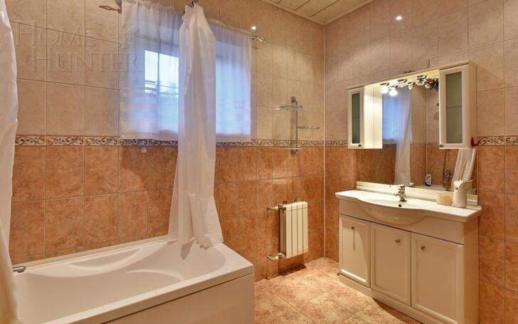2-этажный коттедж 450 м² с отделкой