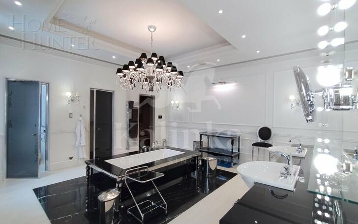 3-этажный коттедж 1 831 м² с отделкой