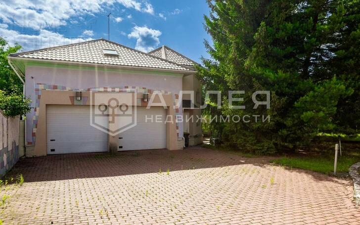 2-этажный коттедж 672 м² с отделкой