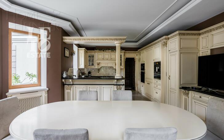 2-этажный коттедж 800 м² с отделкой