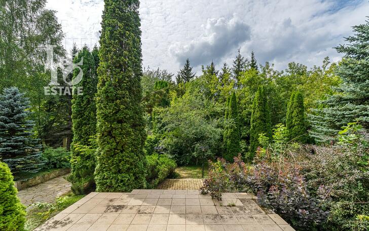 2-этажный коттедж 650 м² с отделкой