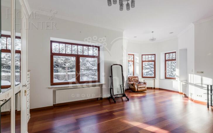 2-этажный коттедж 1 378 м² с отделкой