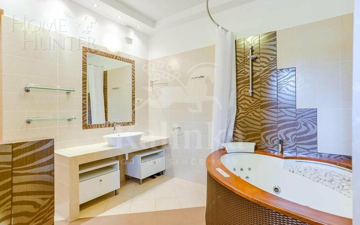 3-этажный коттедж 500 м² с отделкой