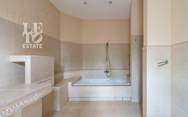 2-этажный коттедж 650 м² с отделкой