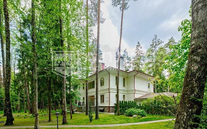 2-этажный коттедж 708 м² с отделкой