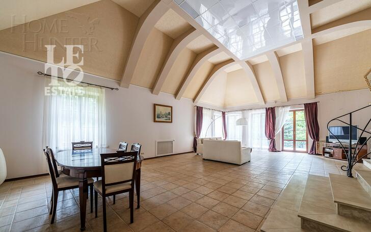 2-этажный коттедж 650 м² с отделкой