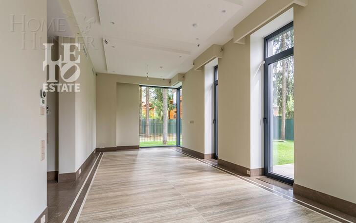 3-этажный коттедж 380 м² с отделкой
