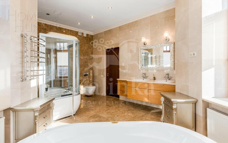 2-этажный коттедж 1 378 м² с отделкой