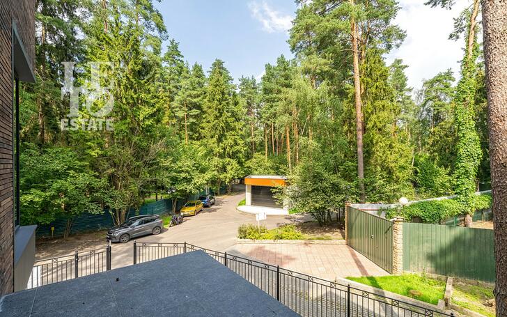 3-этажный коттедж 380 м² с отделкой
