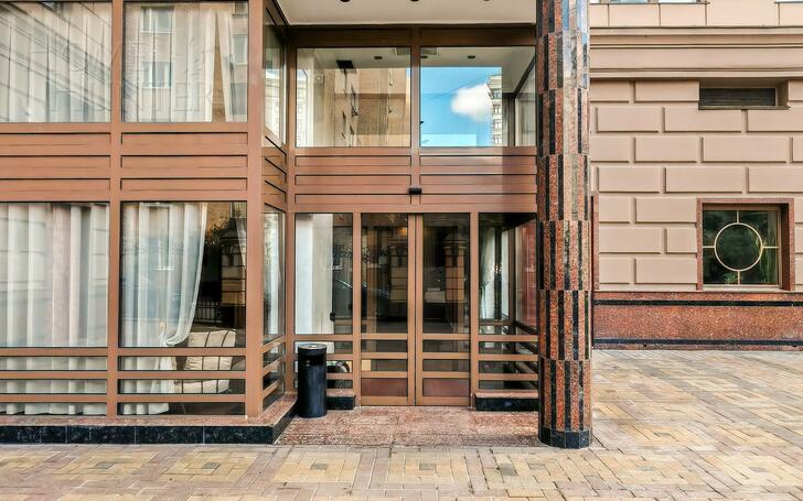 3-КОМН. КВАРТИРА С ОТДЕЛКОЙ 130 М² НА 2 ЭТАЖЕ