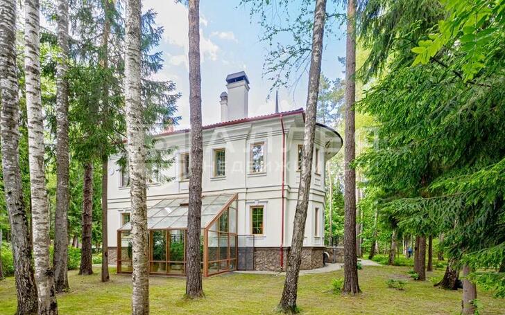 2-этажный коттедж 708 м² с отделкой