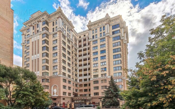 3-КОМН. КВАРТИРА С ОТДЕЛКОЙ 130 М² НА 2 ЭТАЖЕ