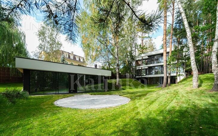 2-этажный коттедж 500 м² с отделкой