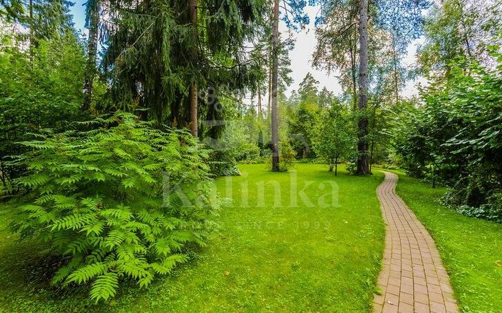 3-этажный коттедж 500 м² с отделкой