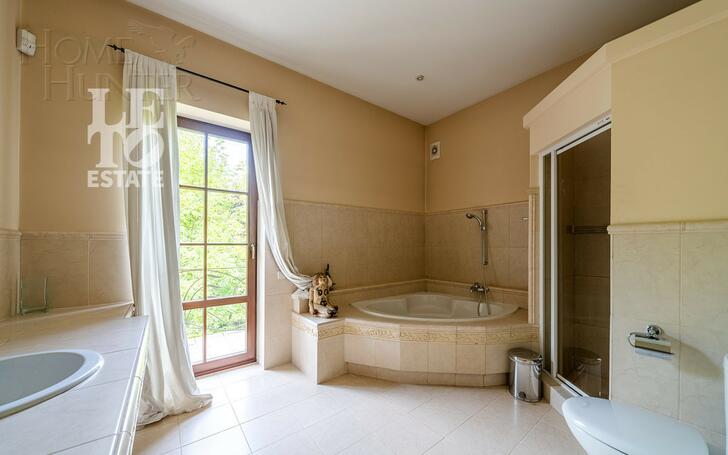 2-этажный коттедж 650 м² с отделкой