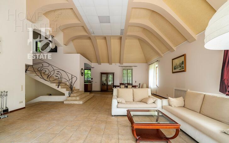 2-этажный коттедж 650 м² с отделкой