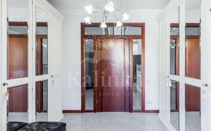 2-этажный коттедж 1 378 м² с отделкой