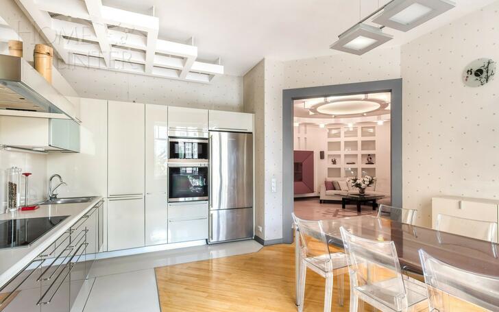 3-КОМН. КВАРТИРА С ОТДЕЛКОЙ 130 М² НА 2 ЭТАЖЕ
