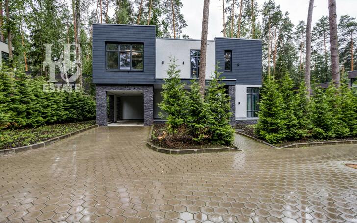 2-этажный коттедж 300.3 м² с отделкой
