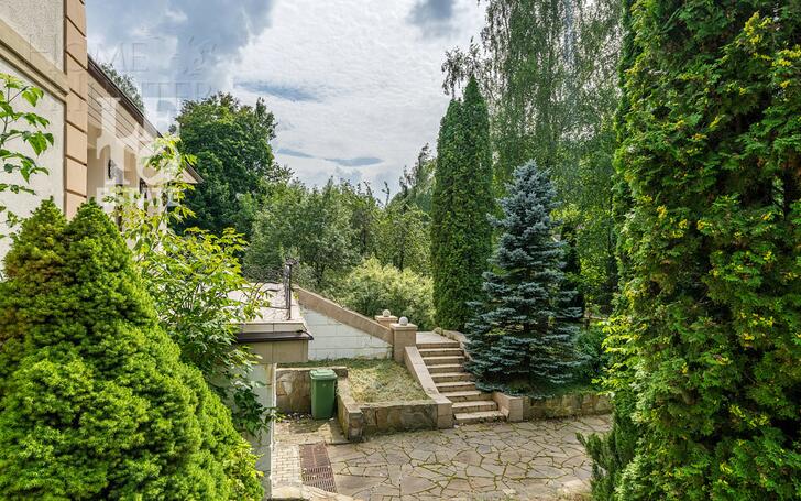 2-этажный коттедж 650 м² с отделкой