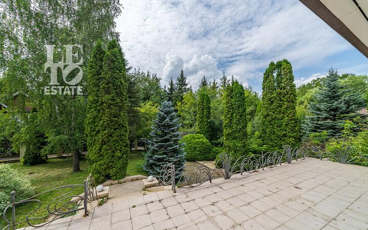 2-этажный коттедж 650 м² с отделкой