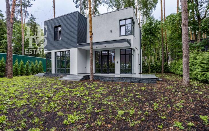 2-этажный коттедж 300.3 м² с отделкой