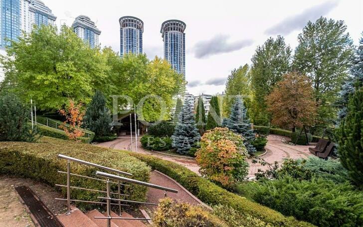 5-КОМН. КВАРТИРА С ОТДЕЛКОЙ 290 М² НА 2 ЭТАЖЕ