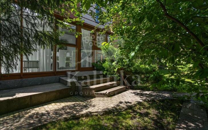 3-этажный таунхаус 335 м² с отделкой