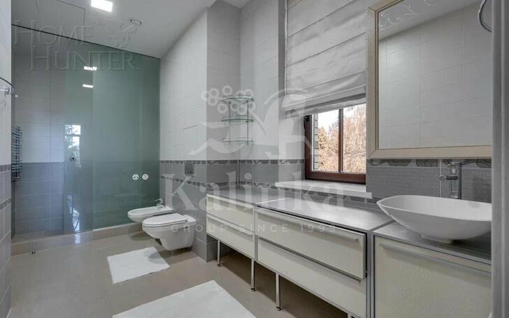 3-этажный таунхаус 335 м² с отделкой