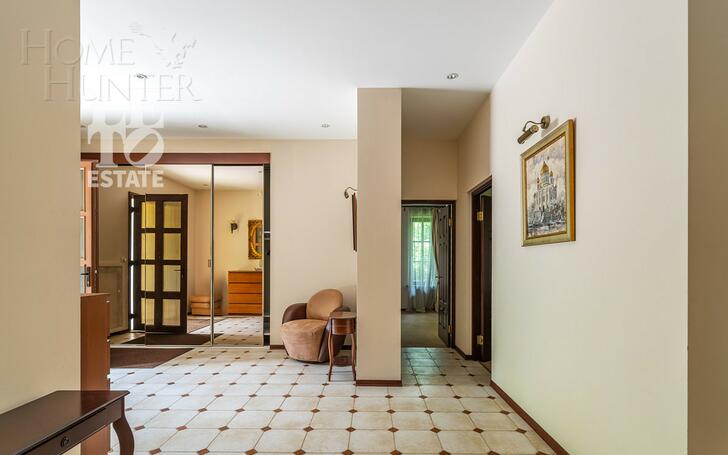 2-этажный коттедж 650 м² с отделкой