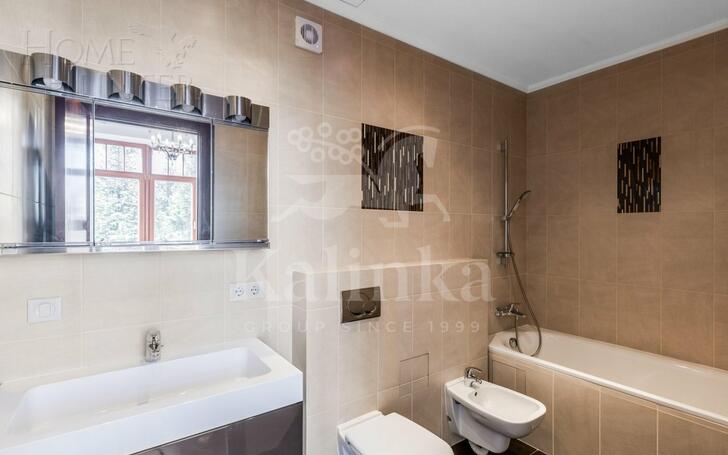 2-этажный коттедж 1 378 м² с отделкой