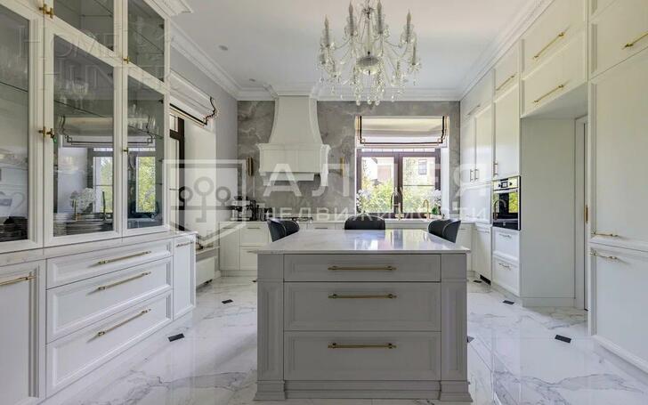 2-этажный коттедж 550 м² с отделкой