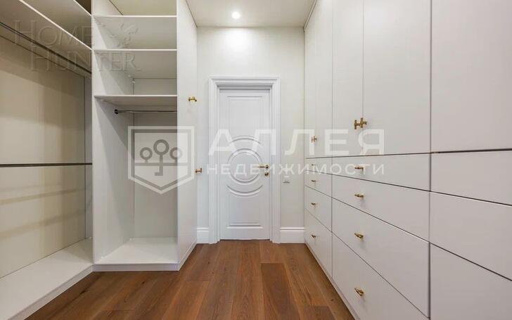 2-этажный коттедж 550 м² с отделкой