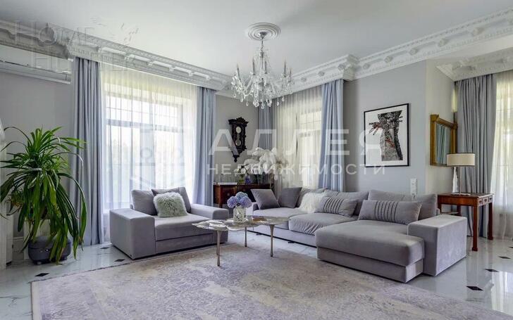 2-этажный коттедж 550 м² с отделкой