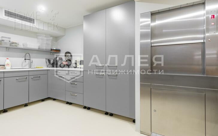 2-этажный коттедж 1 400 м² с отделкой