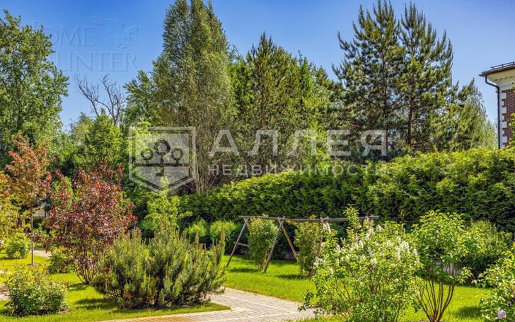 2-этажный коттедж 1 400 м² с отделкой