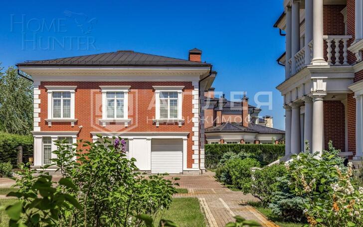 2-этажный коттедж 1 400 м² с отделкой