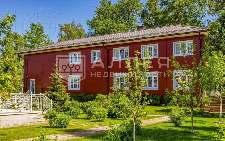 2-этажный коттедж 1 400 м² с отделкой