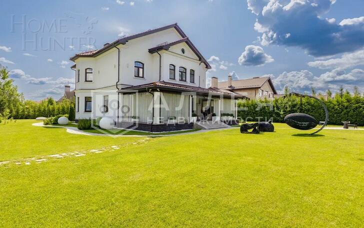 2-этажный коттедж 550 м² с отделкой