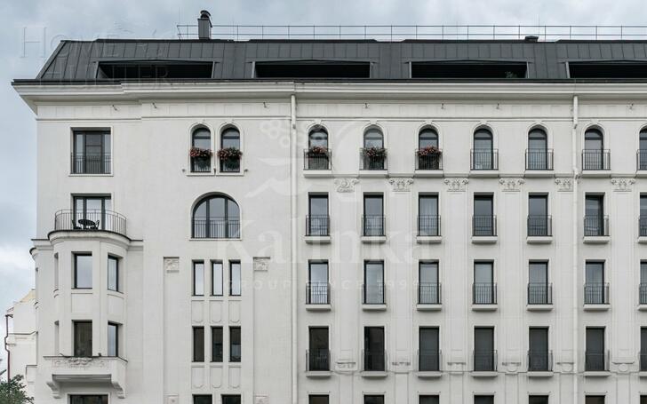 4-КОМН. КВАРТИРА С ОТДЕЛКОЙ 200.7 М² НА 4 ЭТАЖЕ