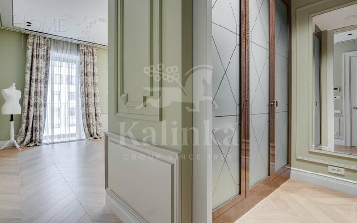 4-КОМН. КВАРТИРА С ОТДЕЛКОЙ 200.7 М² НА 4 ЭТАЖЕ