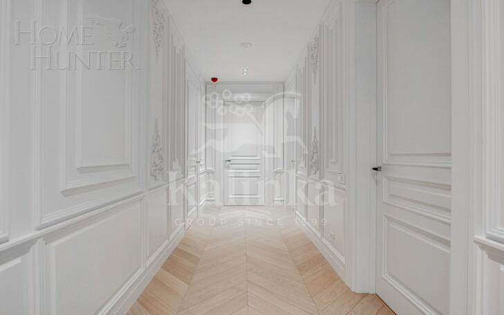 4-КОМН. КВАРТИРА С ОТДЕЛКОЙ 200.7 М² НА 4 ЭТАЖЕ