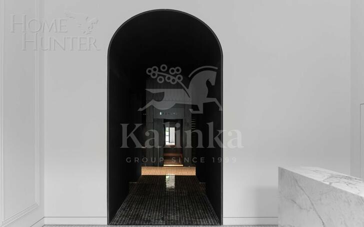 4-КОМН. КВАРТИРА С ОТДЕЛКОЙ 200.7 М² НА 4 ЭТАЖЕ