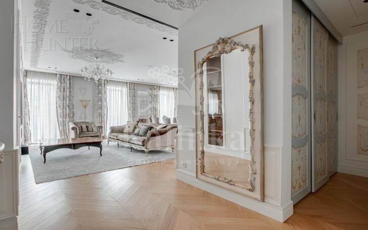 4-КОМН. КВАРТИРА С ОТДЕЛКОЙ 200.7 М² НА 4 ЭТАЖЕ