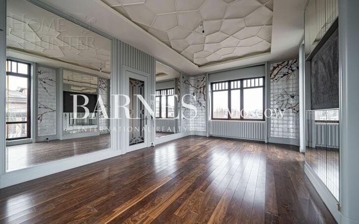 2-этажный коттедж 1 244 м² с отделкой